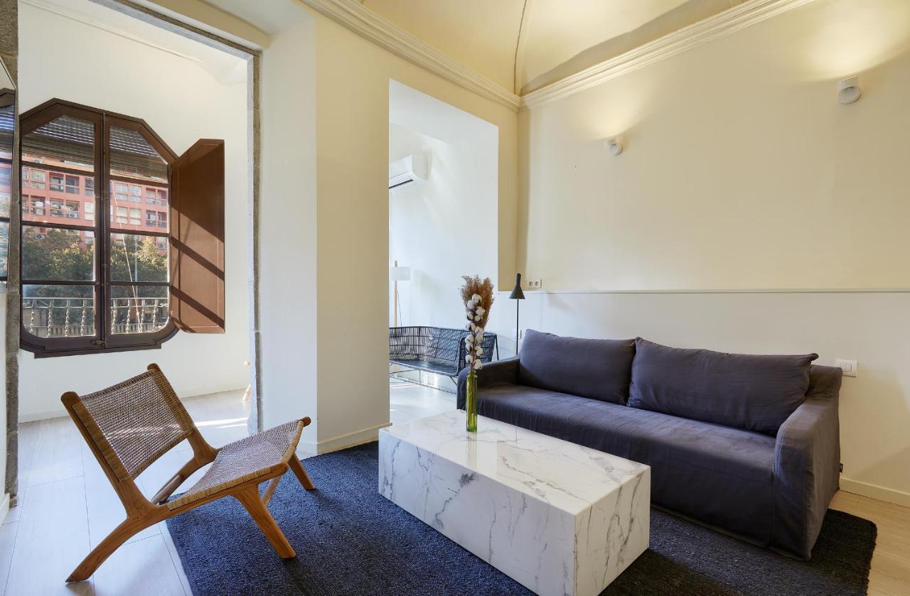 Canvas Apartments & Lofts Girona Bagian luar foto