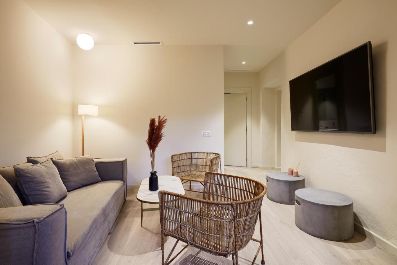 Canvas Apartments & Lofts Girona Bagian luar foto