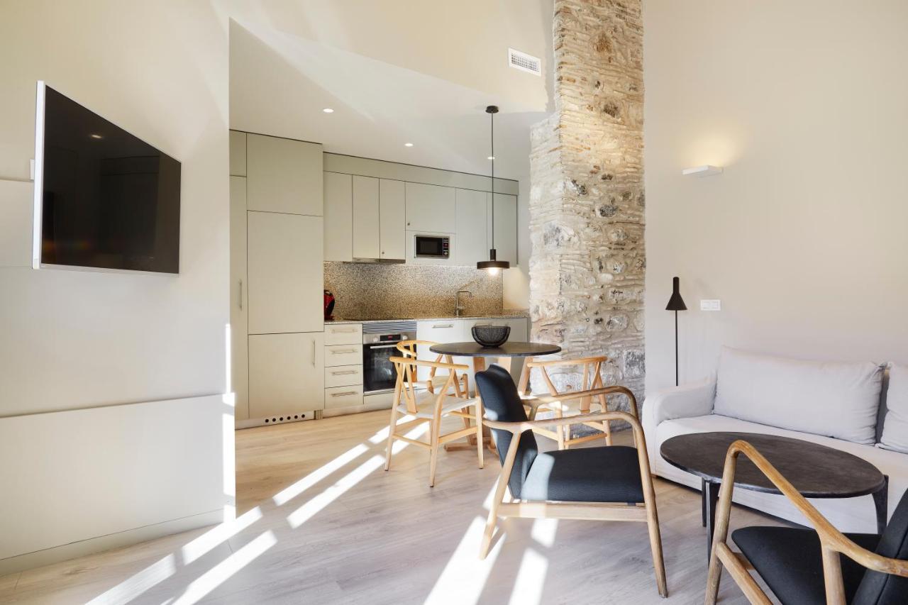 Canvas Apartments & Lofts Girona Bagian luar foto
