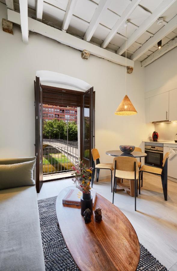 Canvas Apartments & Lofts Girona Bagian luar foto
